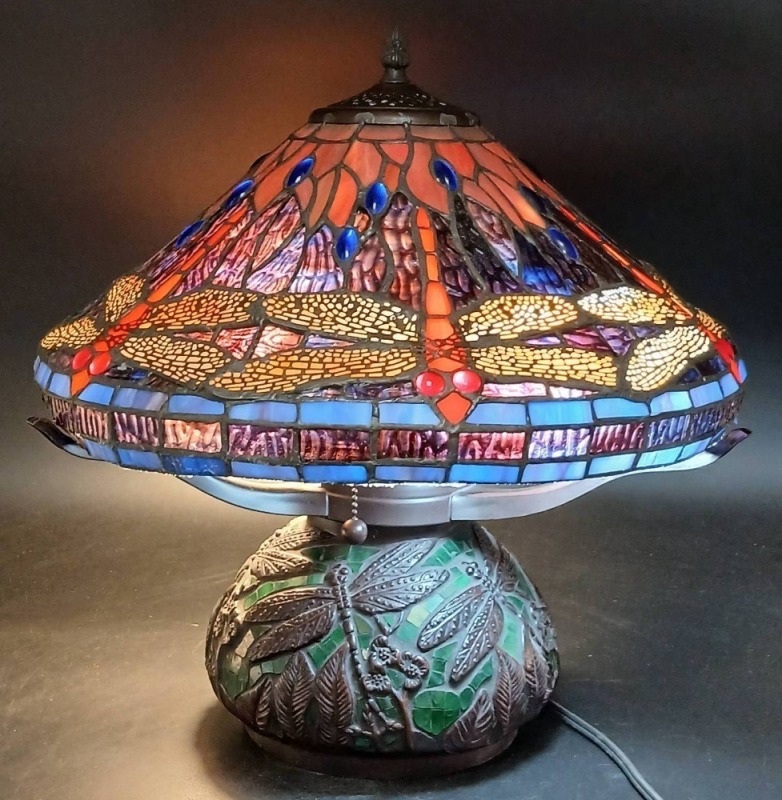 Contemporary Dragonfly-Themed Stained Glass Lamp