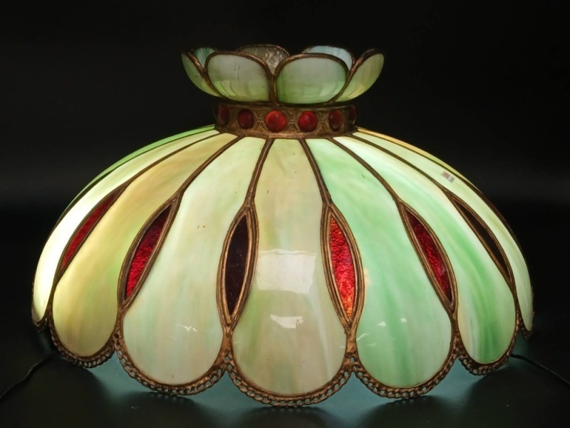 Green and Red Stained Glass Lamp Shade