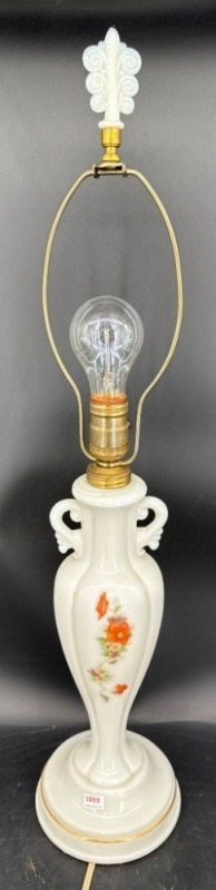 Aladdin Alacite Table Lamp With Florals