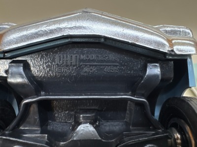 (2) Plastic Promo Cars by JoHan - 8