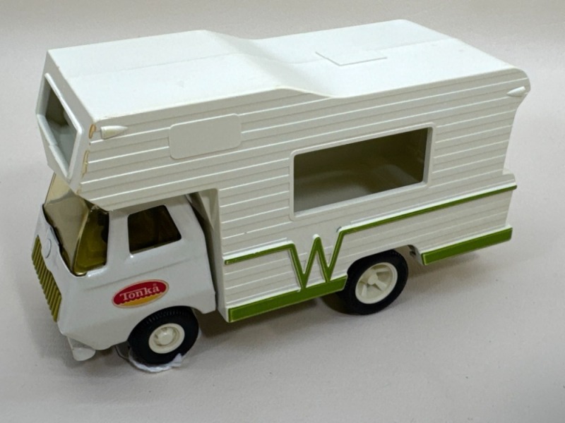 Tonka Winnebago Camper Toy Truck