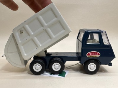 Tonka Pressed Steel Dump Trucks - 4