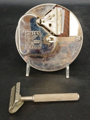 Kriss Kross Stropper and Razor Set - 3