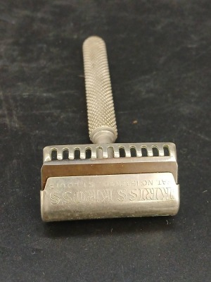 Kriss Kross Stropper and Razor Set - 4