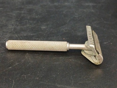 Kriss Kross Stropper and Razor Set - 5