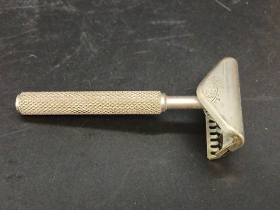 Kriss Kross Stropper and Razor Set - 6