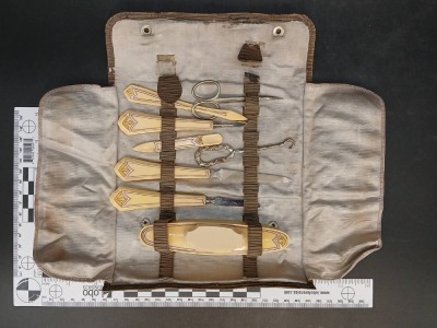 Art Deco Manicure Set in Roll-Up Case - 4