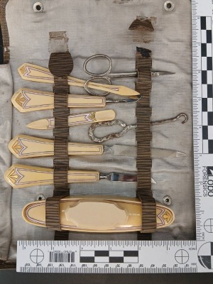 Art Deco Manicure Set in Roll-Up Case - 5