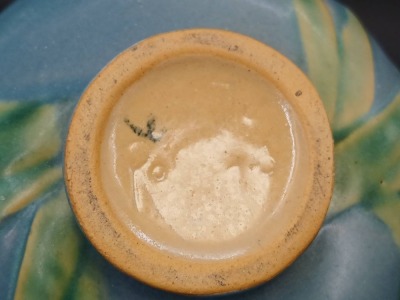 Roseville Pottery Iris 647-3" Jardiniere - 7