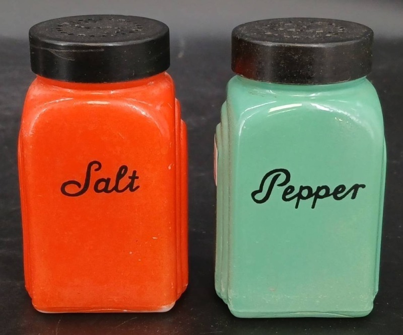 McKee Roman Arch Salt and Pepper Shakers