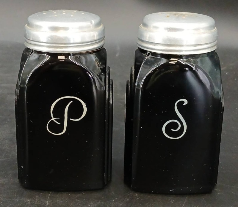 McKee Roman Arch Black Salt and Pepper Shakers