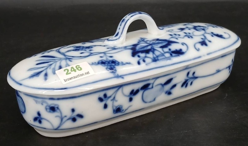 Victorian Flow Blue Shaving Razor Safe