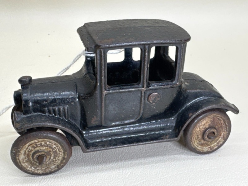 1920's Cast Iron Model T Ford Coupe Car