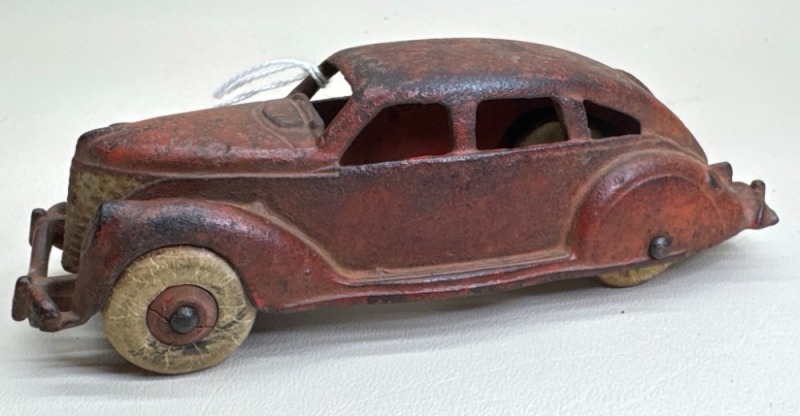 Hubley Cast Iron Lincoln Zephyr Toy Car