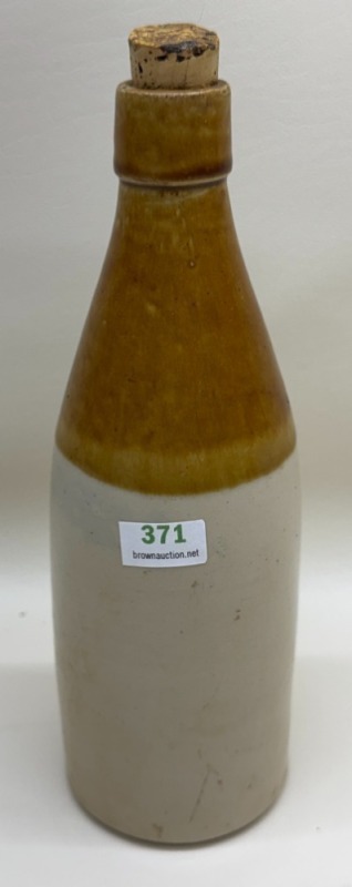 Grosvenor 23 Glasgow Stoneware Bottle