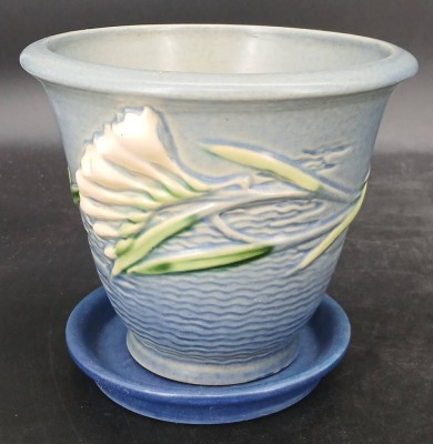 Roseville Pottery Freesia 670-5" Flower Pot w/saucer - 3