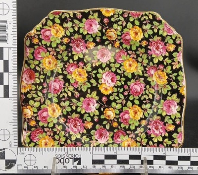 Royal Winton Beeston Chintz Dish & Plates - 7