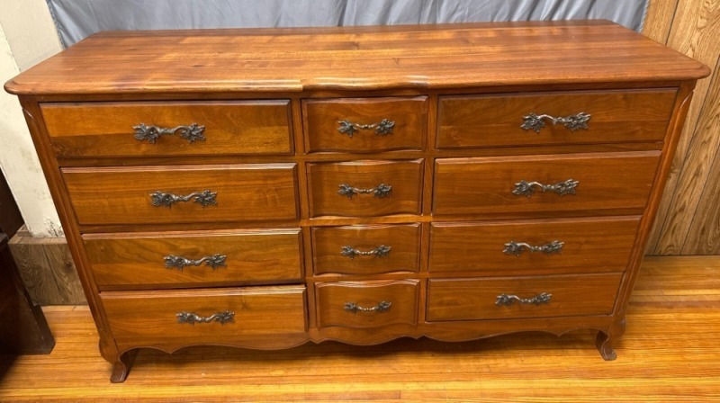 12-drawer Wooden Dresser