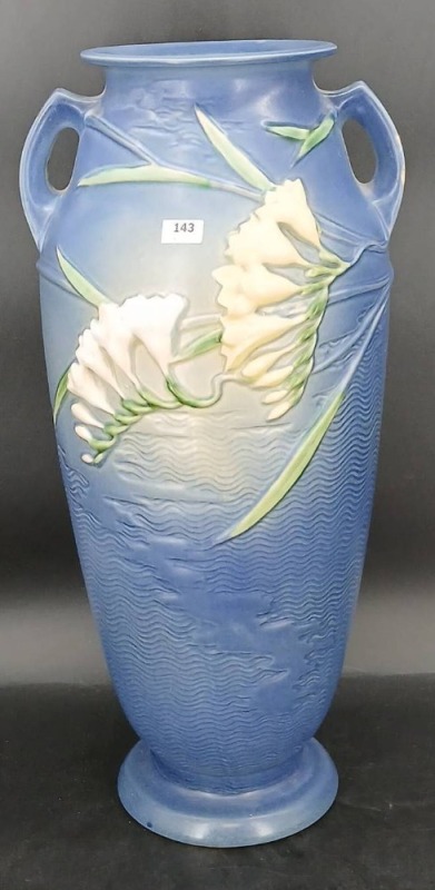 Roseville Pottery Freesia 129-18" Blue Vase