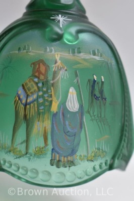 Fenton Art Glass LE 2000 hp Christmas plate with matching bell - 15