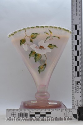 Fenton Art Glass pink irid. opalescent Hummingbird 8.25" fan vase - 10