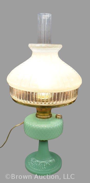 Aladdin elec. kerosene parlor lamp, Diamond Quilt green moonstone base and 601 shade