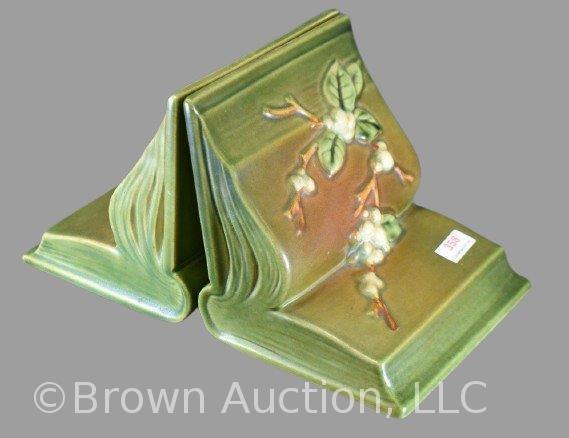 Pair of Roseville Snowberry 1BE book ends, green