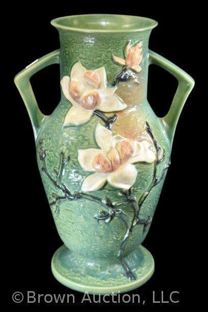 Roseville Magnolia 98-15" vase, green