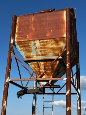 Bar 6 12 ton Overhead Bin - 4