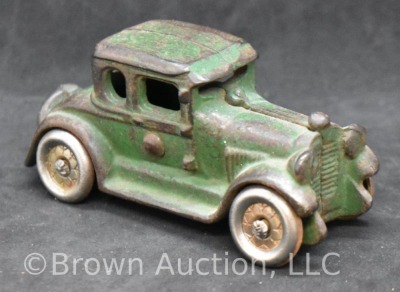 A.C. Williams Cast Iron green car, 3.5"l