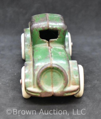 A.C. Williams Cast Iron "Coupe" green car - 5