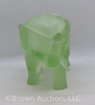 Tiara Indiana frosted satin green glass figural elephant candy dish/ lid - 4