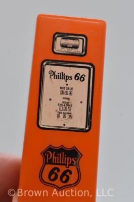 Phillips 66 advertising salt and pepper shakers - 9