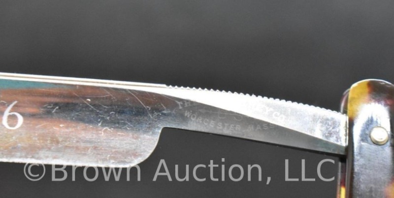 Jr Torrey Razor The JR Torrey Co. straight razor with tortoise shell scales
