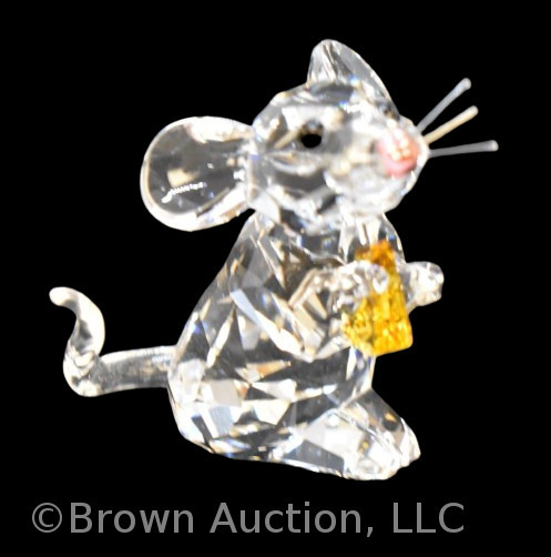 Swarovski silver crystal, #5004691 Mouse figurine with black gemstone eyes, yellow cheese, pink nose, 1 1/4"h x 21 1/4w, includes box