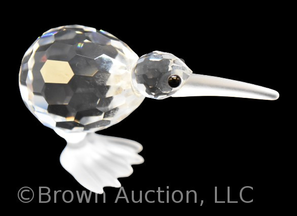 Swarovski #7617 Kiwi bird figurine with black gemstone eyes, mib