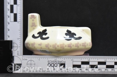 Mrkd. Mosaic Tile Co. (Zanesville, OH) ash tray with Fleur-di-Lis design (crazing) - 7