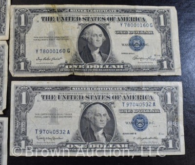 (5) 1 dollar US Silver Certificates - 4