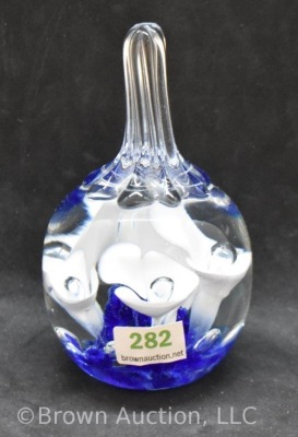 Art Glass Paperweight Ringholder with Bubble Flower Blue/white Design - 3