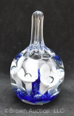 Art Glass Paperweight Ringholder with Bubble Flower Blue/white Design - 4