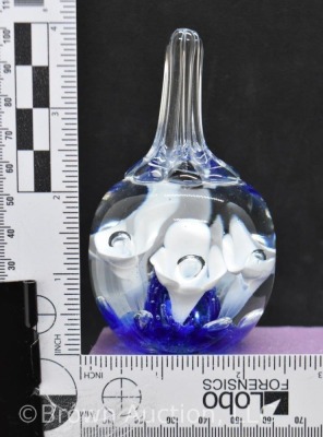 Art Glass Paperweight Ringholder with Bubble Flower Blue/white Design - 6