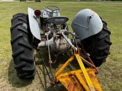 1950 Ferguson TO-20 tractor w/ back blade - 6