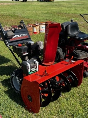 Ariens ST1236 gas powered Snow Blower