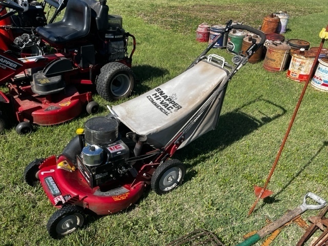 Snapper Commercial self-propelled push mower w/ bagger