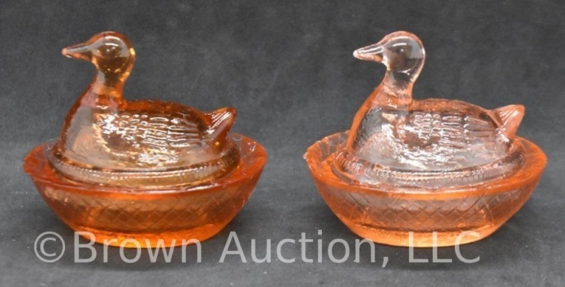 (2) Miniature ducks on nest glass trinket/ salt dishes