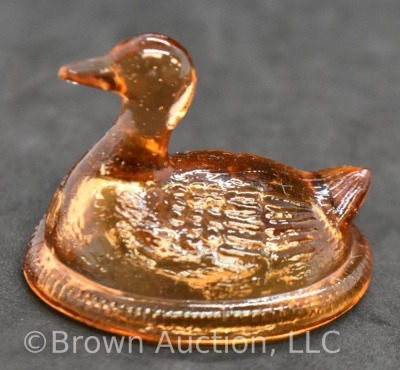 (2) Miniature ducks on nest glass trinket/ salt dishes - 9