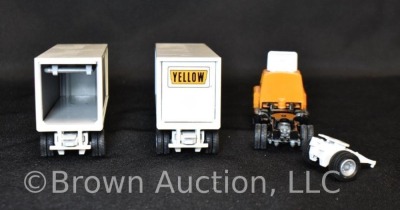 Winross Yellow Freight tractor w/ 2 trailers, mib - 6