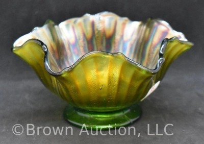 Carnival Rays 3"h x 5.5"w bowl, green - 5