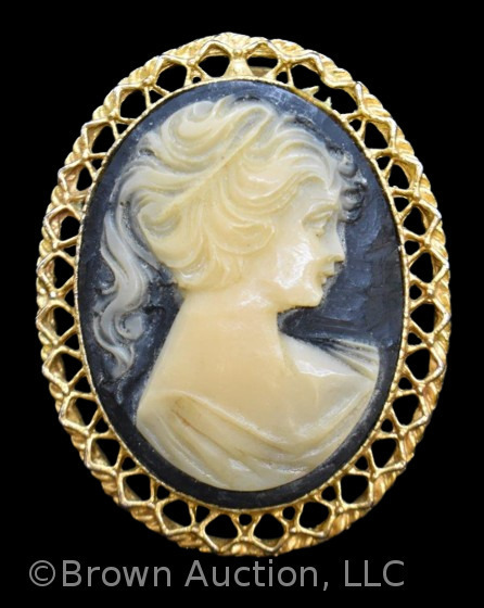 Victorian cream Cameo on black background brooch or necklace