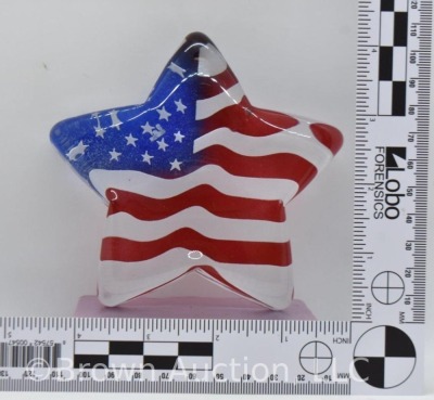 Fenton USA flag star-shaped paperweight - 3